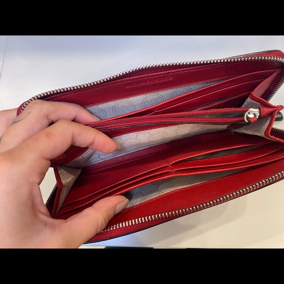 bright red mk wallet/wristlet - Picture 4 of 5
